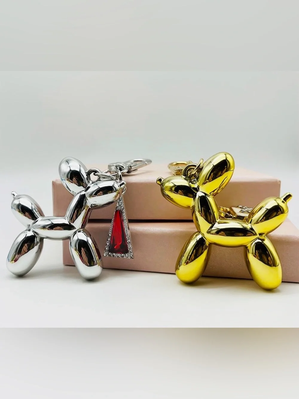 Balloon Dog Keychain Pendant - Gold